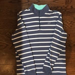 vineyard vines pull over!